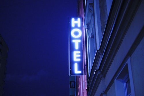 palvelummeyrityksille_hotellikyltti